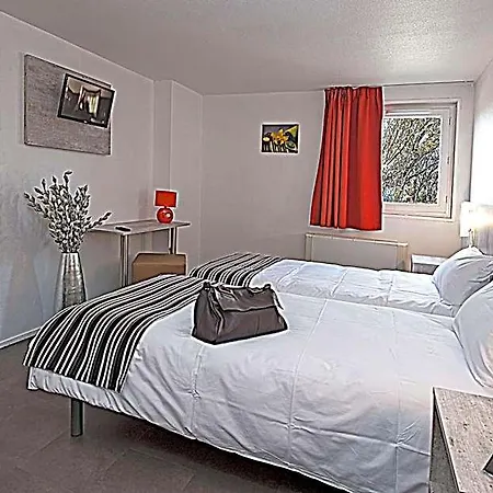 Brit Bosquet Cite 3*